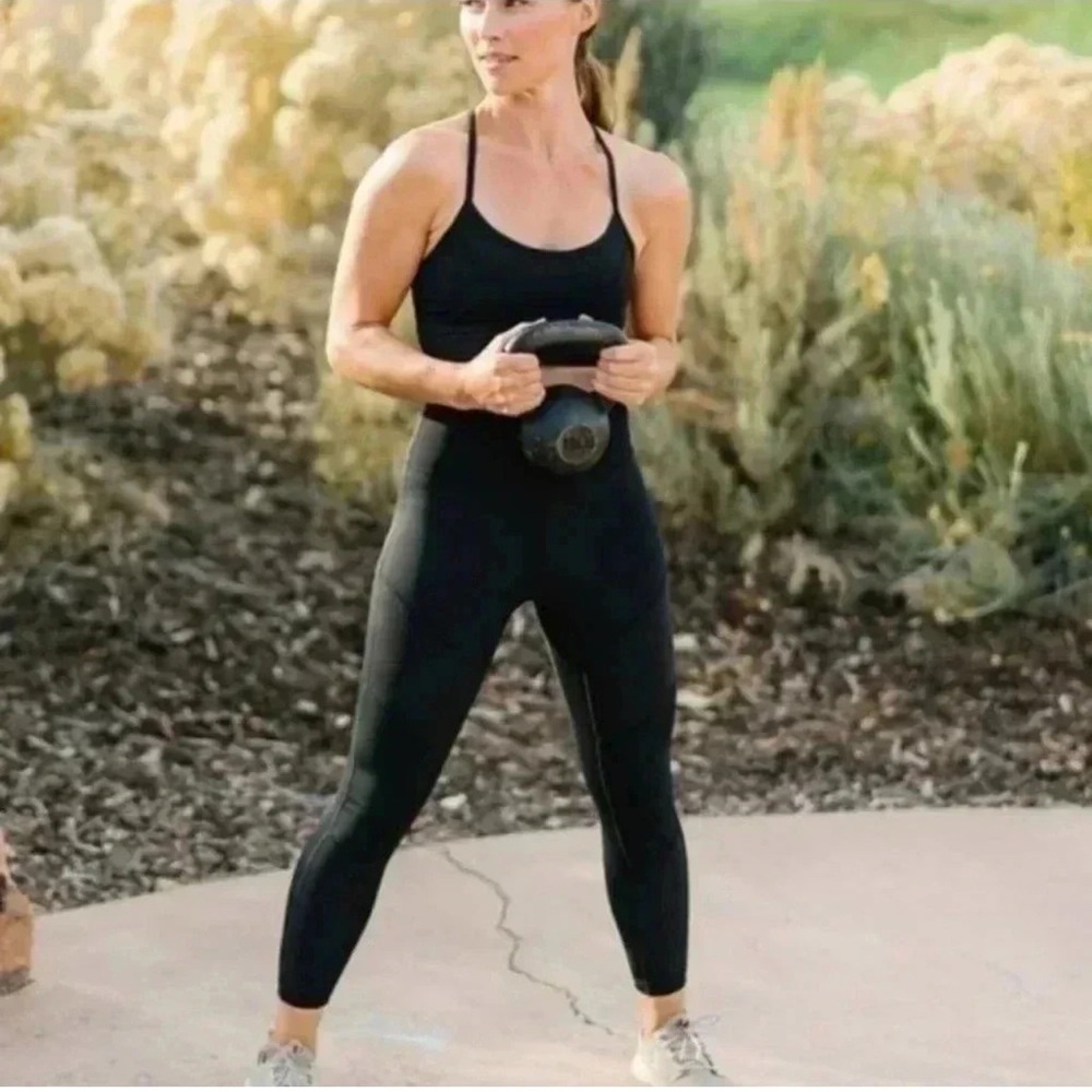 Zyia Momentum Brilliant Hi-Rise 7/8 Black Leggings Size 4